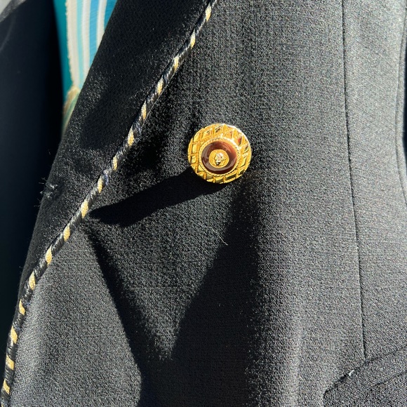 80’s Gold Statement Button Black Blazer - Picture 10 of 15